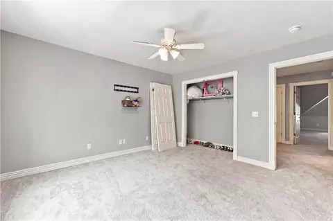 Bedroom - 17792 Bluff View Dr, Springdale, AR 72764 photo 7 of 9