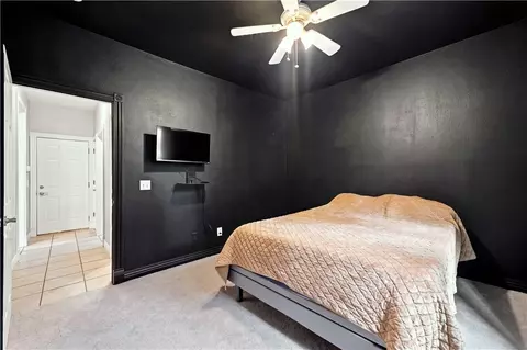 Bedroom - 17792 Bluff View Dr, Springdale, AR 72764 photo 3 of 9