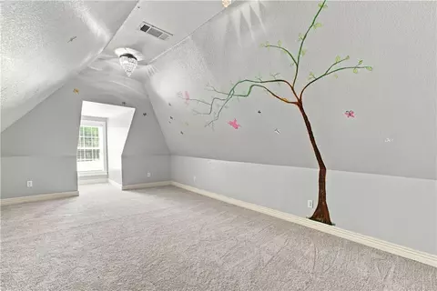 Bedroom - 17792 Bluff View Dr, Springdale, AR 72764 photo 8 of 9