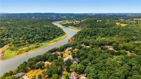 View/Area - 17792 Bluff View Dr, Springdale, AR 72764 photo 3 of 7