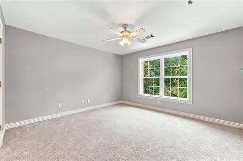 Bedroom - 17792 Bluff View Dr, Springdale, AR 72764 photo 4 of 9