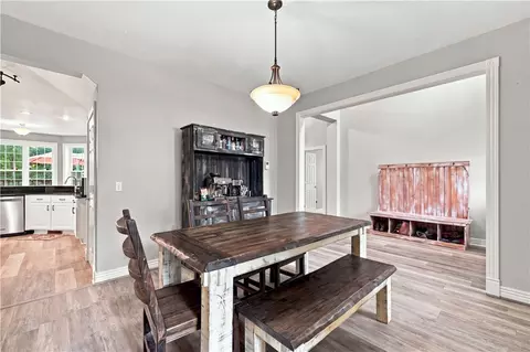 Dining - 17792 Bluff View Dr, Springdale, AR 72764 photo 2 of 3