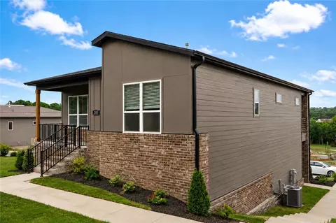 2950 N Old Wire Rd, Fayetteville, AR 72703