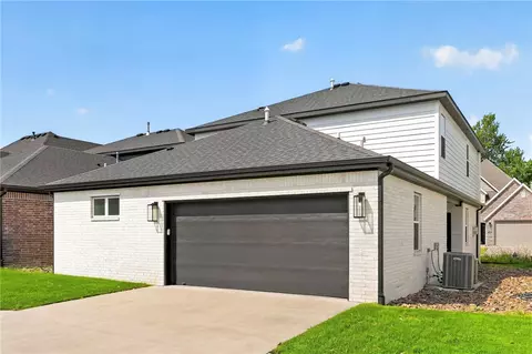 Exterior - 5205 S Brookhaven St, Rogers, AR 72758 photo 3 of 5