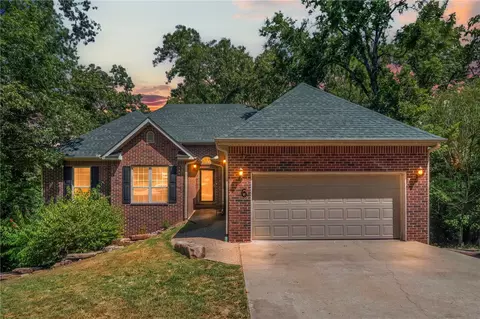 6 Burns Cir, Bella Vista, AR 72714