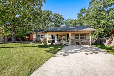 7 Brightling Ln, Bella Vista, AR 72715