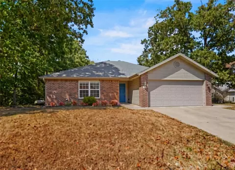 3 Webbly Ln, Bella Vista, AR 72714