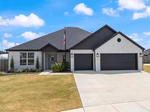 2000 Myrrh Pl, Bentonville, AR 72713