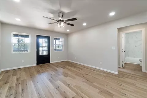 Living - 313 E 3rd St, Lamar, AR 72846 photo 2 of 2