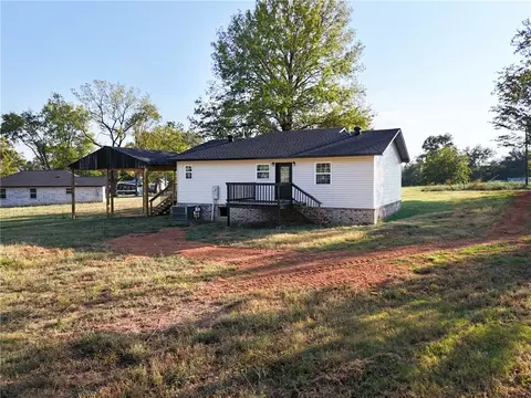 Exterior - 313 E 3rd St, Lamar, AR 72846 photo 2 of 4