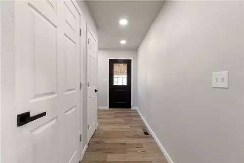 Entry Way - 313 E 3rd St, Lamar, AR 72846 photo 1 of 1