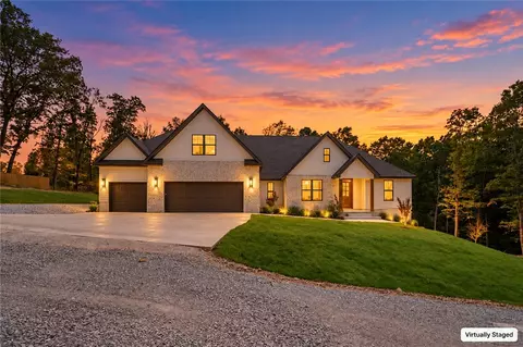 28 Kent Ln, Bella Vista, AR 72714