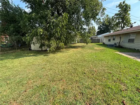 Exterior - 3 S 5th Ave, Dardanelle, AR 72834 photo 4 of 10