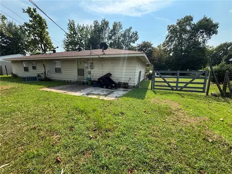 Exterior - 3 S 5th Ave, Dardanelle, AR 72834 photo 5 of 10