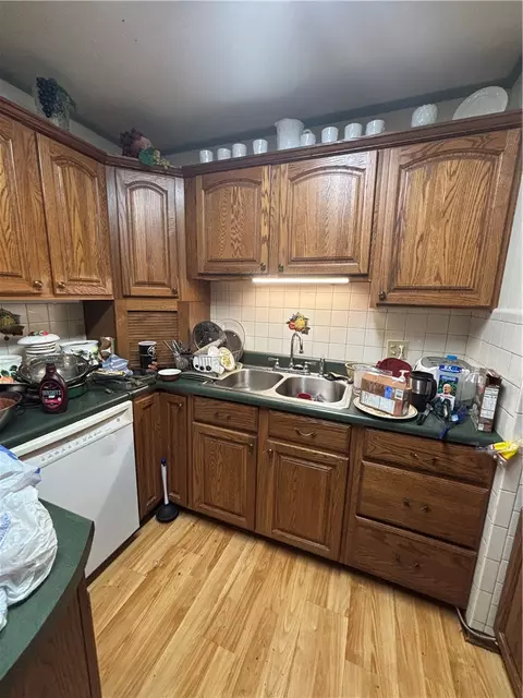 Kitchen - 3 S 5th Ave, Dardanelle, AR 72834 photo 2 of 2