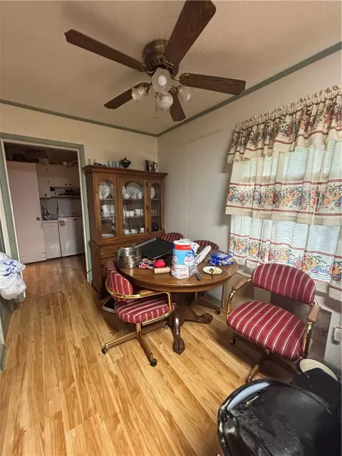 Dining - 3 S 5th Ave, Dardanelle, AR 72834 photo 1 of 1