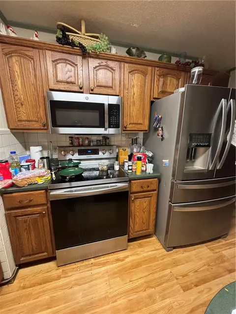 Kitchen - 3 S 5th Ave, Dardanelle, AR 72834 photo 1 of 2