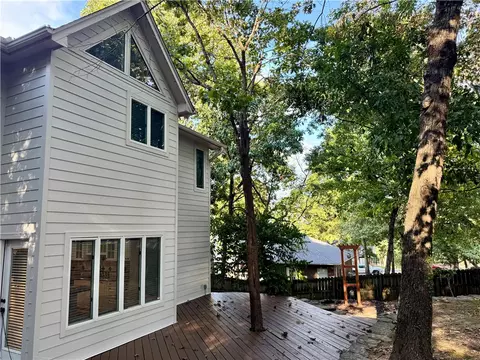 2265 Revere Pl, Fayetteville, AR 72701