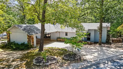 20 Basildon Dr, Bella Vista, AR 72715