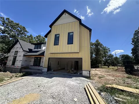 2 Branchwood Dr, Bella Vista, AR 72715