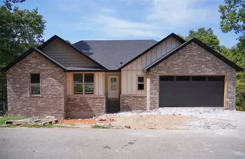 19 Egton Dr, Bella Vista, AR 72714