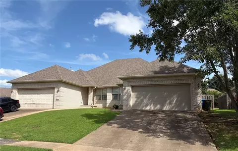 6241 6243 Milliken Bnd, Fayetteville, AR 72704