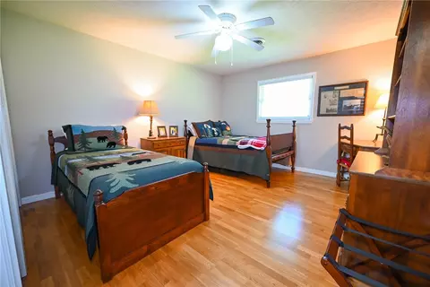 Bedroom - 1535 Speer Dr, Harrison, AR 72601 photo 2 of 3