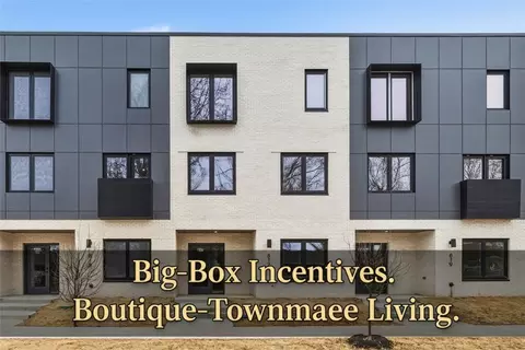 817 SE H St, Bentonville, AR 72712