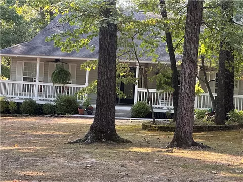 273 Windsong Ln, Eureka Springs, AR 72631