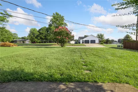 Exterior - 105 Nancy St, Harrison, AR 72601 photo 4 of 7