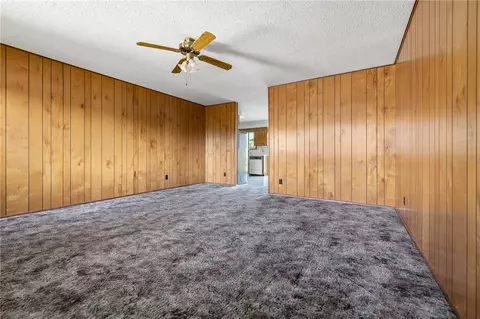 Living - 105 Nancy St, Harrison, AR 72601 photo 2 of 3