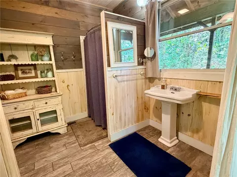 Bath - 91 Nc 2302, Jasper, AR 72641 photo 1 of 2