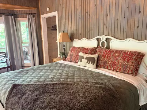 Bedroom - 91 Nc 2302, Jasper, AR 72641 photo 1 of 5