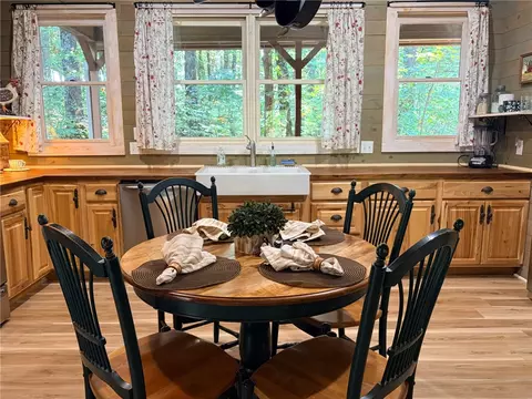 Kitchen - 91 Nc 2302, Jasper, AR 72641 photo 2 of 2