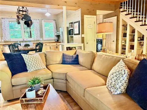 Living - 91 Nc 2302, Jasper, AR 72641 photo 1 of 3