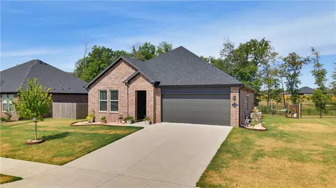 510 W Branta St, Farmington, AR 72730