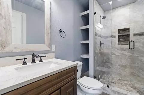 Bath - 5293 Baugh Ave, Springdale, AR 72762 photo 2 of 3