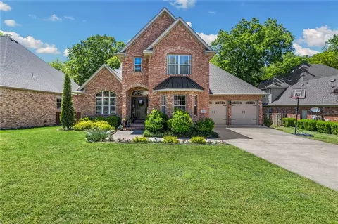 1837 Trillium Ln, Fayetteville, AR 72704