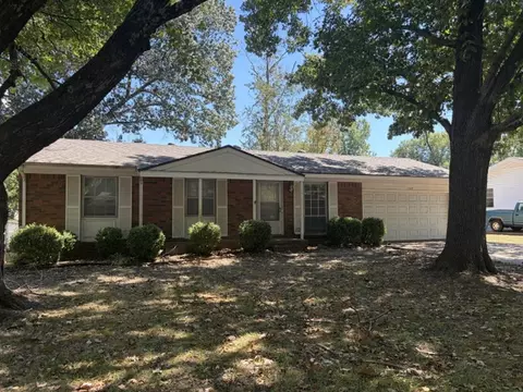 1729 W 17th Cir, Russellville, AR 72801