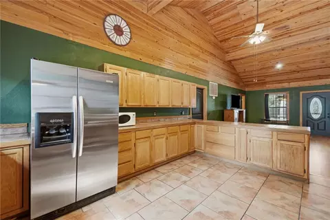 Kitchen - 356 Madison 4425, Combs, AR 72721 photo 2 of 2