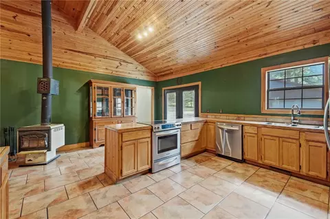 Kitchen - 356 Madison 4425, Combs, AR 72721 photo 1 of 2