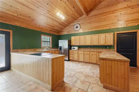 Entry Way - 356 Madison 4425, Combs, AR 72721 photo 2 of 4