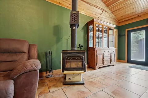 Entry Way - 356 Madison 4425, Combs, AR 72721 photo 1 of 4