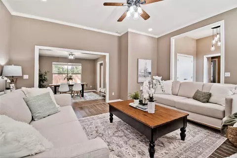 52 Terry St, Farmington, AR 72730