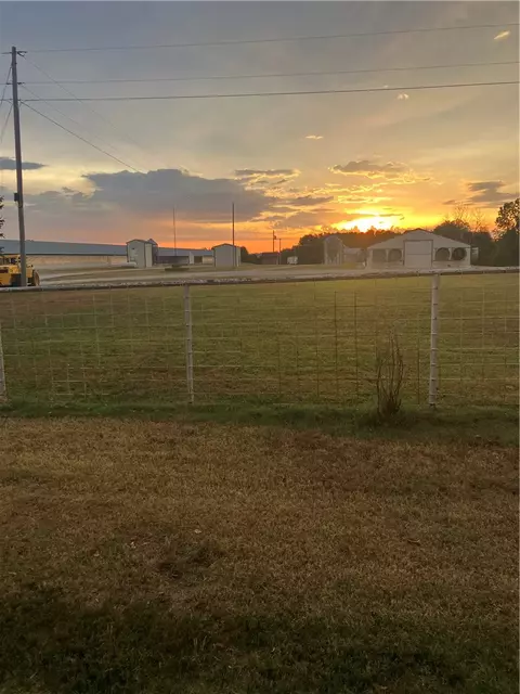 Exterior - 471683 E 610 Rd, Watts, OK 74964 photo 1 of 9