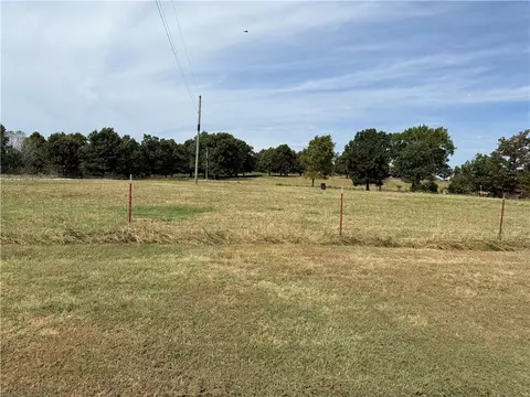 Exterior - 471683 E 610 Rd, Watts, OK 74964 photo 7 of 9