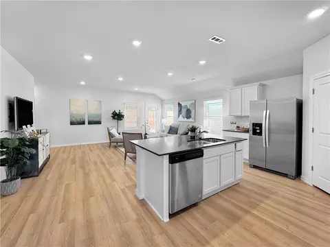 Kitchen - 4420 Blossom Ave, Springdale, AR 72764 photo 1 of 4