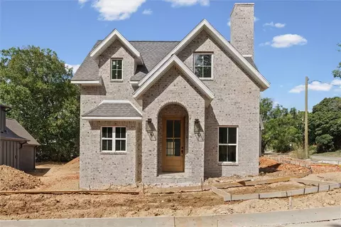 240 E 4th St, Fayetteville, AR 72701