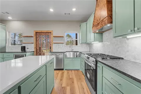 Kitchen - 491 Nc 6065, Jasper, AR 72641 photo 5 of 5
