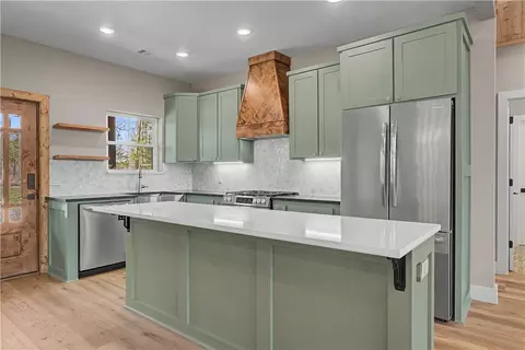 Kitchen - 491 Nc 6065, Jasper, AR 72641 photo 2 of 5